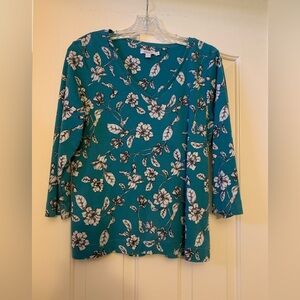 Chico’s Floral Teal Women's V neck Top size 2(L-12)